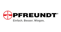 PFREUNDT-Logo mit einem rot-weißen Kreissymbol auf der linken Seite. Unter dem fetten schwarzen Text PFREUNDT steht der deutsche Slogan Einfach. Besser. Wiegen. auf weißem Hintergrund.
